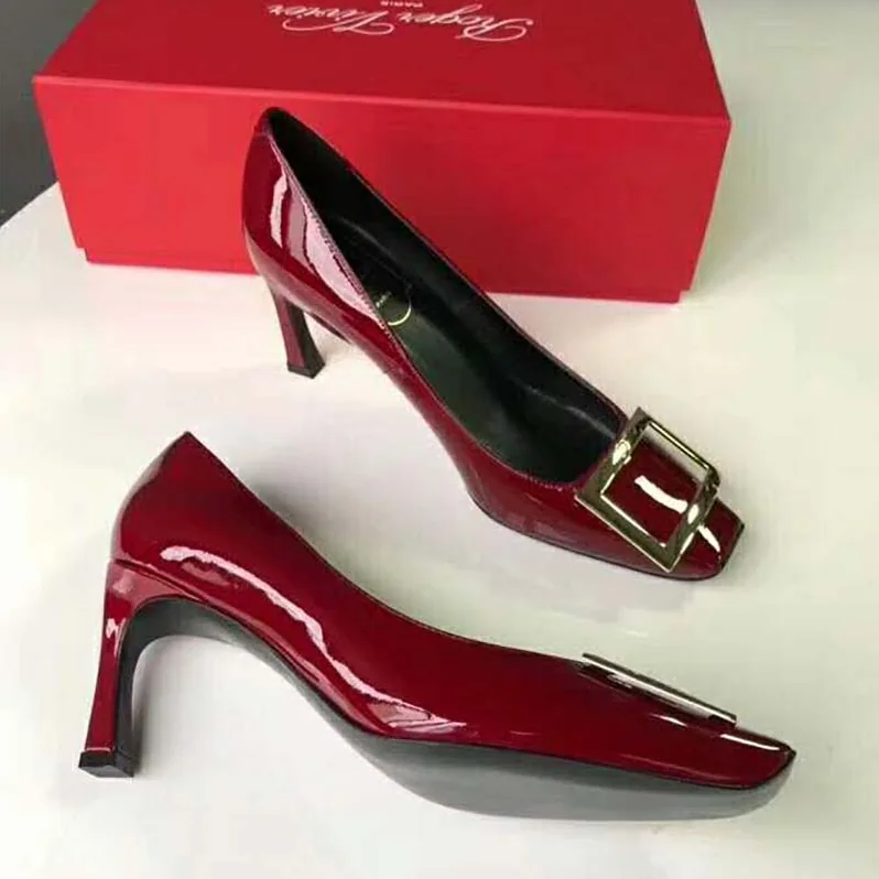 Roger Vivier Belle Vivier Trompette Pumps Patent Leather for Women in Red Roger Vivier Belle Vivier Trompette Pumps Patent Leather for Women in Red