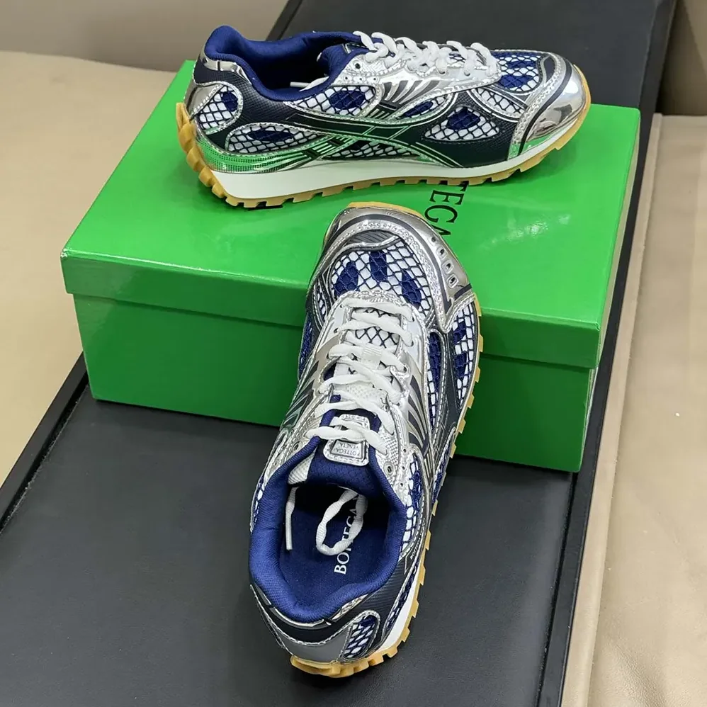 Bottega Veneta Orbit Sneaker for Unisex in Navy