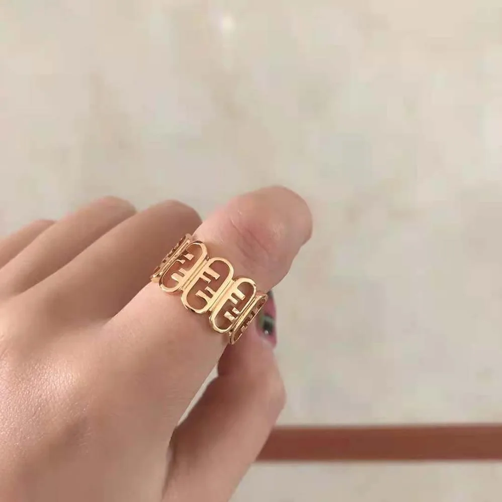 Fendi O'Lock Ring Gold for Women in colored Ring Fendi O'Lock Ring Gold for Women in colored Ring