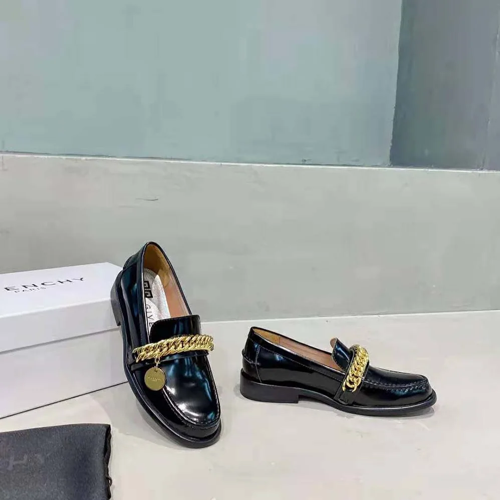Givenchy Loafers in Leather with Chain for Women in Black