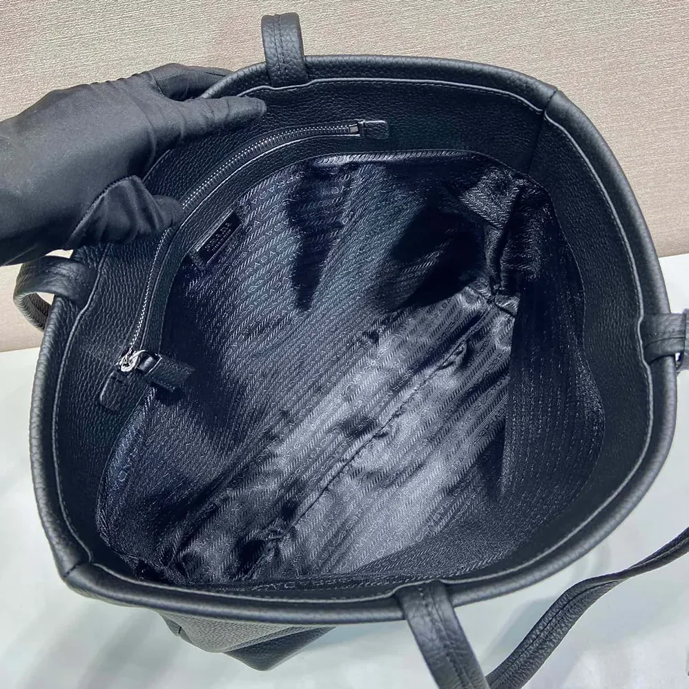 Prada Leather Tote for Unisex in Black Prada Leather Tote for Unisex in Black