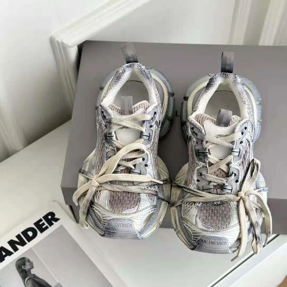 Balenciaga 3XL Sneaker in off White Mesh and Polyurethane for Unisex Balenciaga 3XL Sneaker in off White Mesh and Polyurethane for Unisex