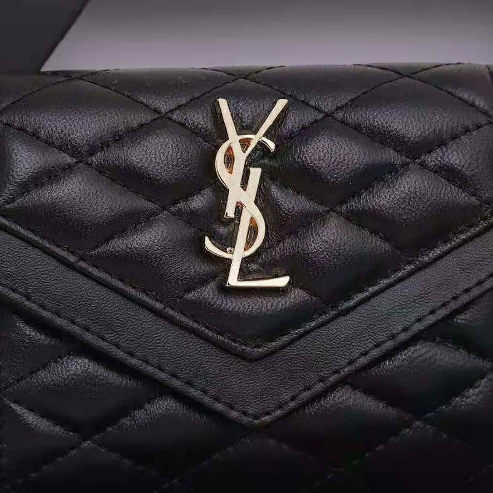 Saint Laurent YSL Vlogo Signature Grainy Calfskin Cardholder wth Zipper for Women in Black Saint Laurent YSL Vlogo Signature Grainy Calfskin Cardholder wth Zipper for Women in Black
