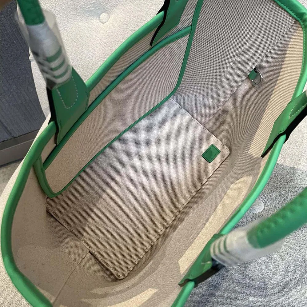 Hermes Steeple 25 Ecru Tote Bag for Unisex in Green Hermes Steeple 25 Ecru Tote Bag for Unisex in Green