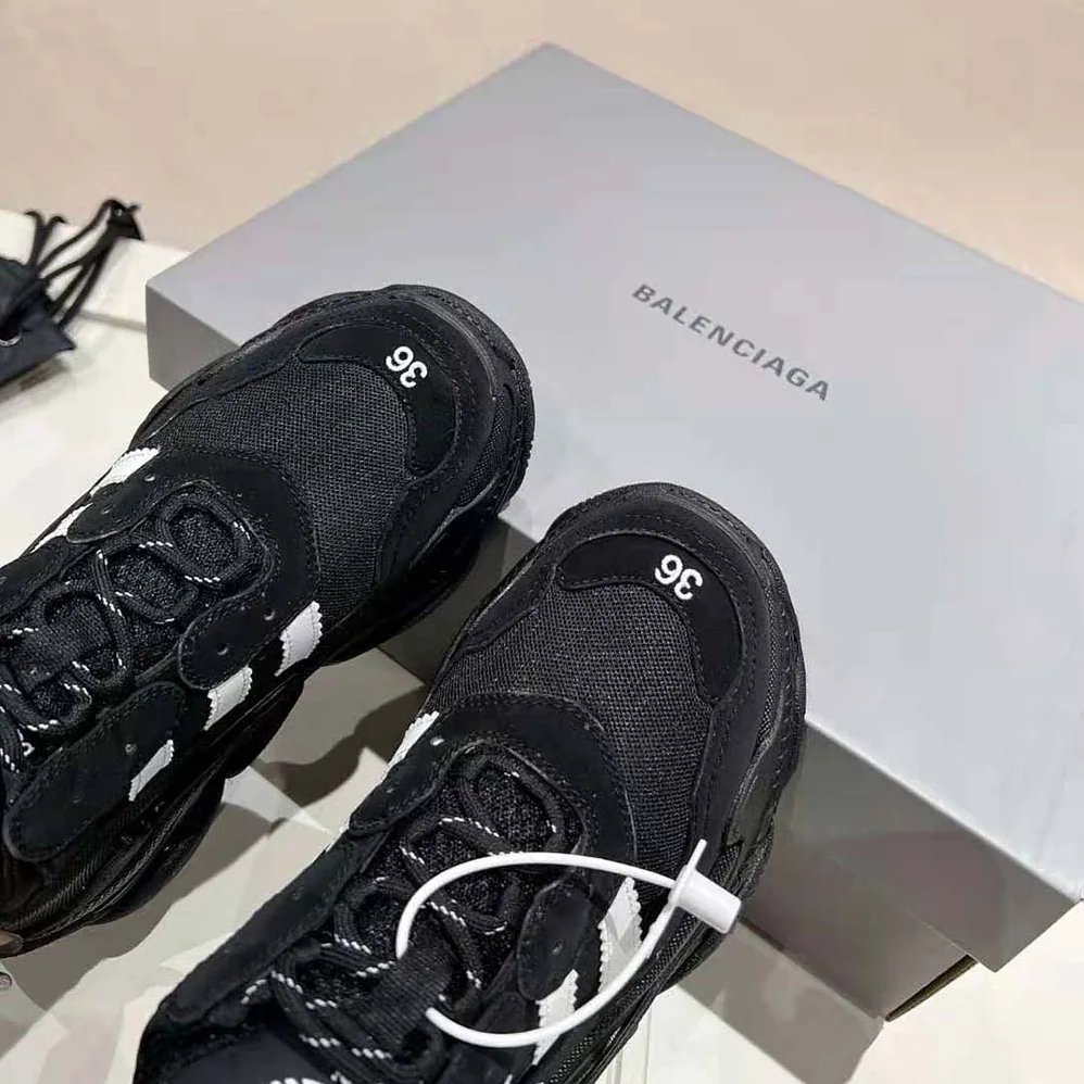 Balenciaga Balenciaga / Adidas Triple S Sneaker in Black for Unisex Balenciaga Balenciaga / Adidas Triple S Sneaker in Black for Unisex