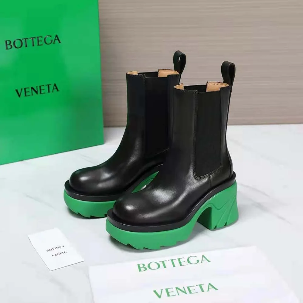 Bottega Veneta Flash Ankle Chelsea Boot Shearling for Women in Green Bottega Veneta Flash Ankle Chelsea Boot Shearling for Women in Green