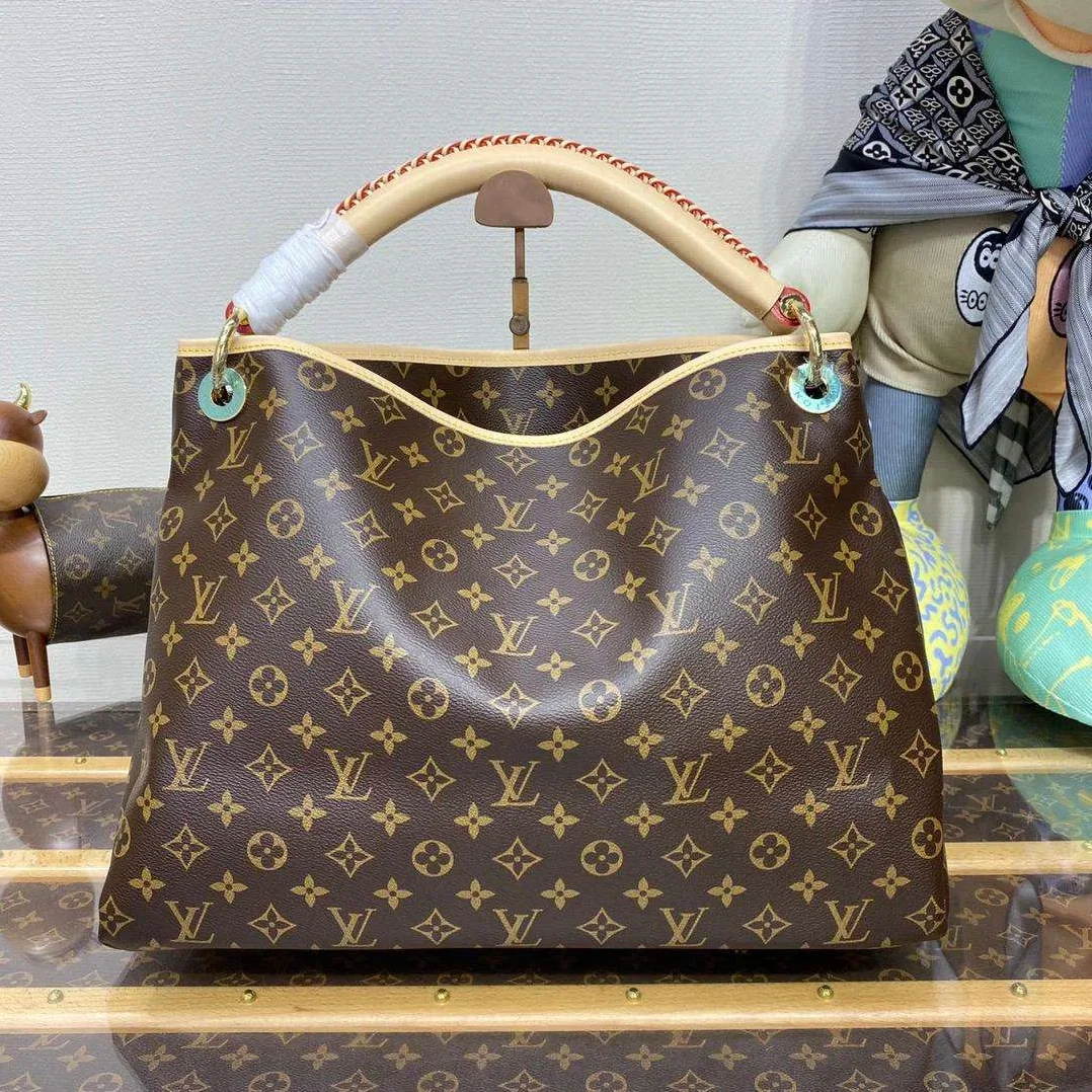 Louis Vuitton Artsy MM Monogram Canvas Brown / LV