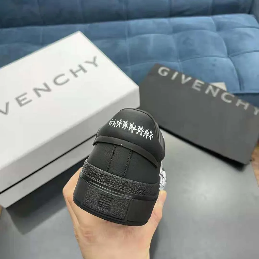 Givenchy Sneakers City Sport in 4g Print Leather for Men in Black