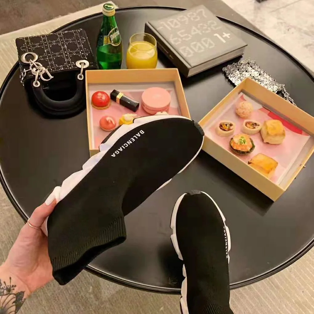 Balenciaga Speed Trainers in Knit and Balenciaga Logo for Unisex in Black