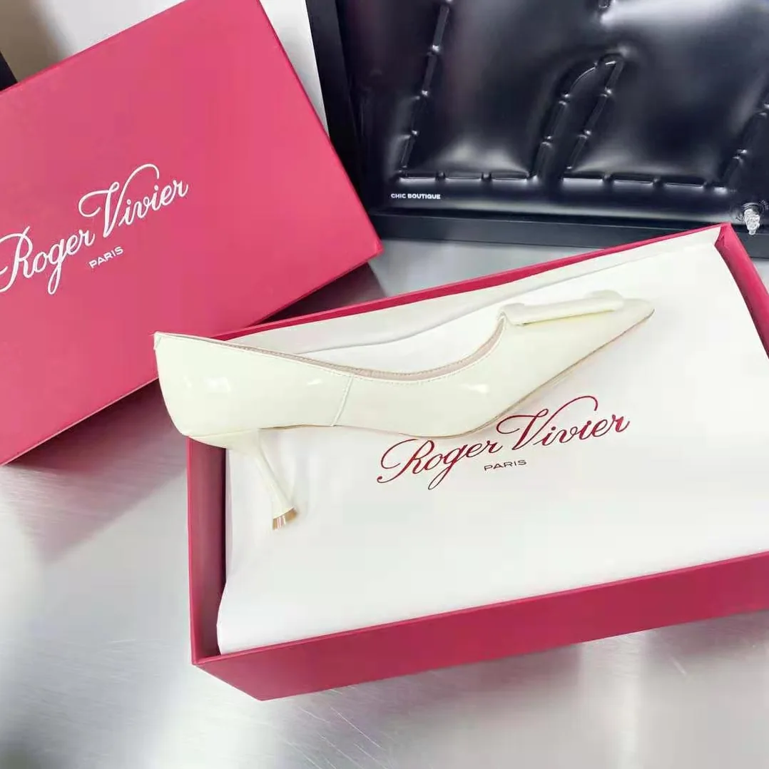 Roger Vivier Viv In The City Pumps in Patent Leather for Women in White Roger Vivier Viv In The City Pumps in Patent Leather for Women in White