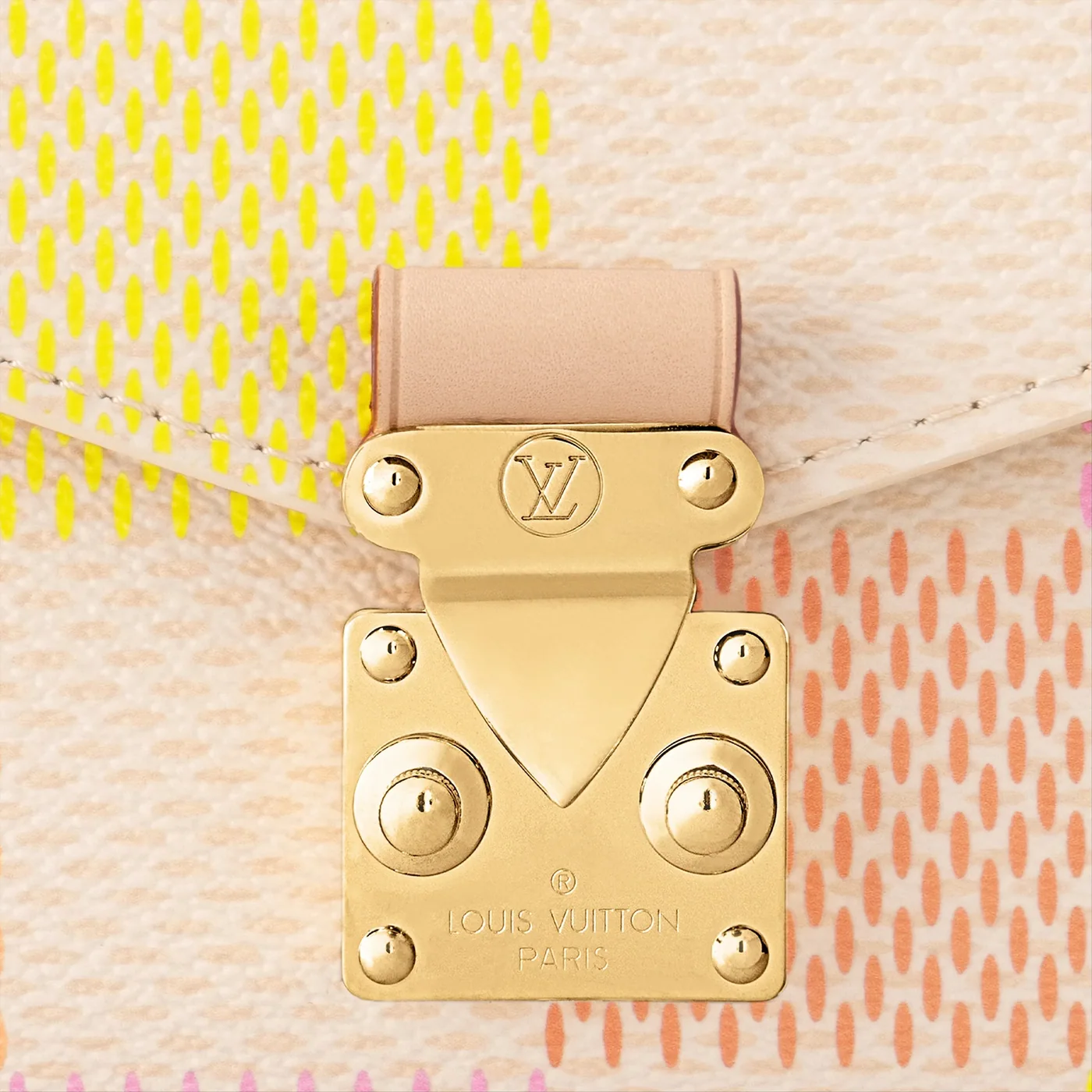 Louis Vuitton Pochette Metis East West Shoulder Bag in Multicolor Gold Hardware Louis Vuitton Pochette Metis East West Shoulder Bag in Multicolor Gold Hardware