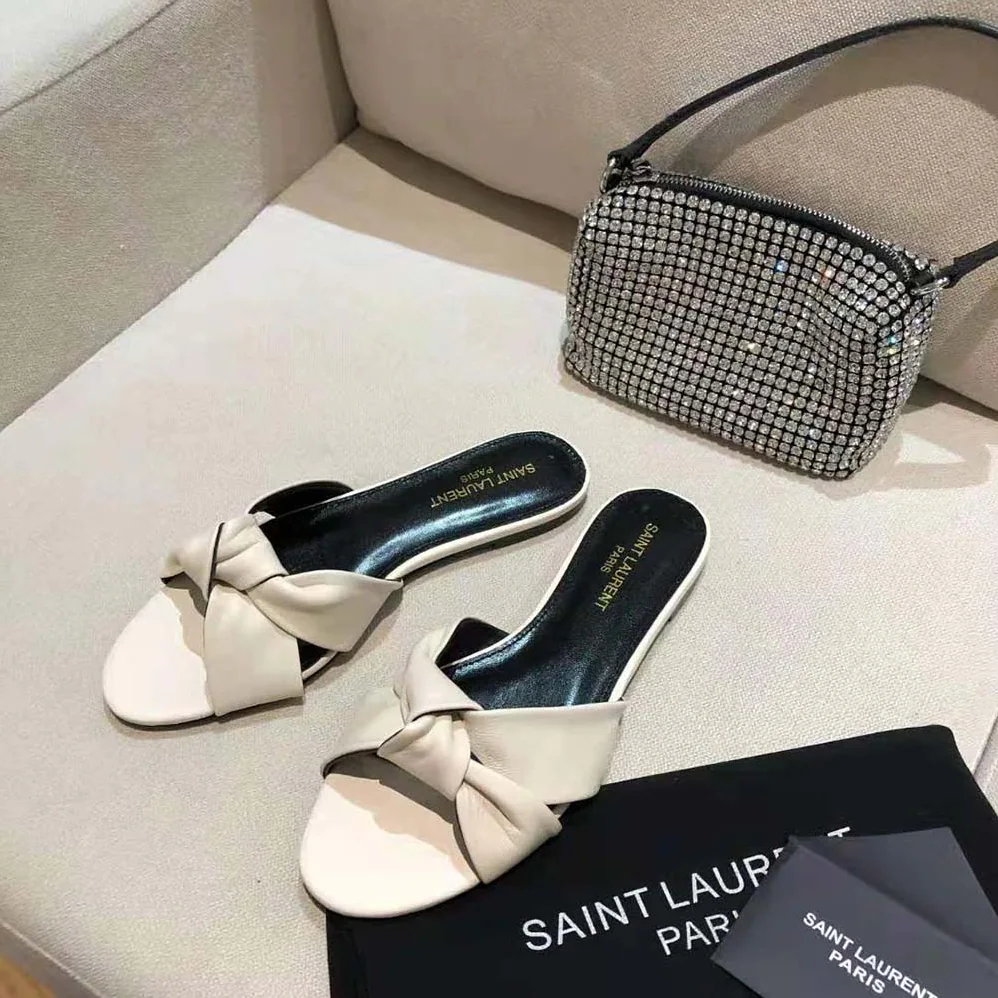 Saint Laurent YSL Bianca Flat Mules in Smooth Leather for Women in White Saint Laurent YSL Bianca Flat Mules in Smooth Leather for Women in White