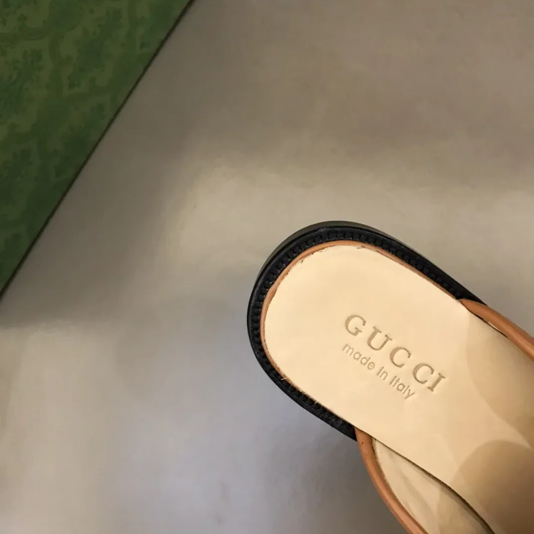 Gucci Slipper With Interlocking G Green Gucci Slipper With Interlocking G Green