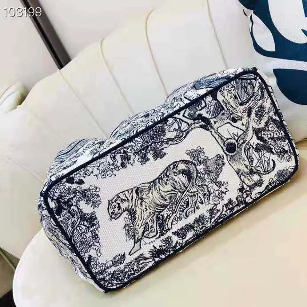 Dior Catherine Tote Blue Toile de Jouy Embroidery for Women Dior Catherine Tote Blue Toile de Jouy Embroidery for Women