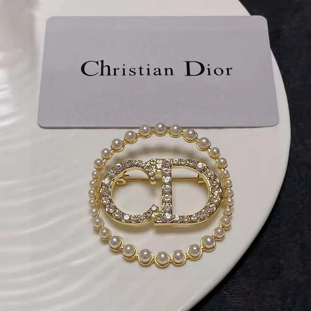 Dior Clair D Lune Brooch Gold for Women in Finish Metal Dior Clair D Lune Brooch Gold for Women in Finish Metal
