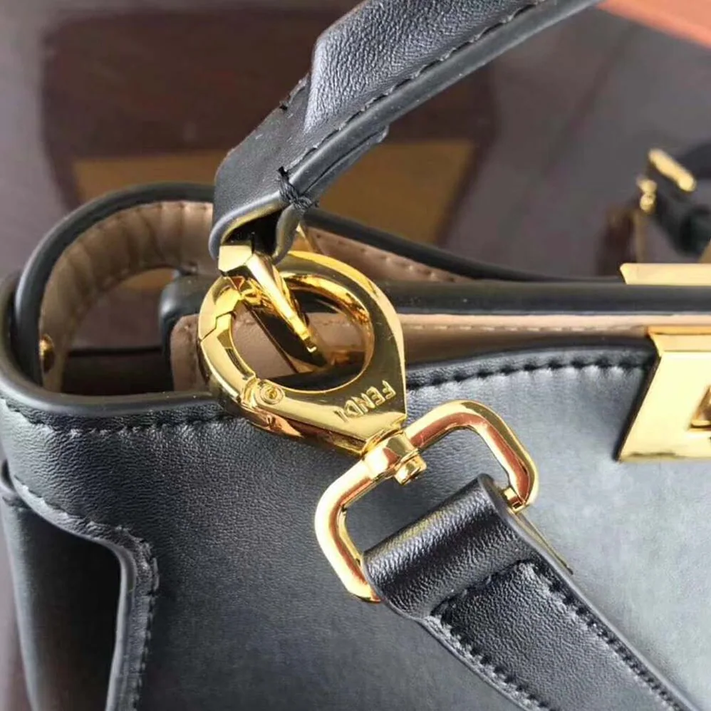 Fendi Peekaboo Essentially Bag in Calfskin Leather for Women in Black