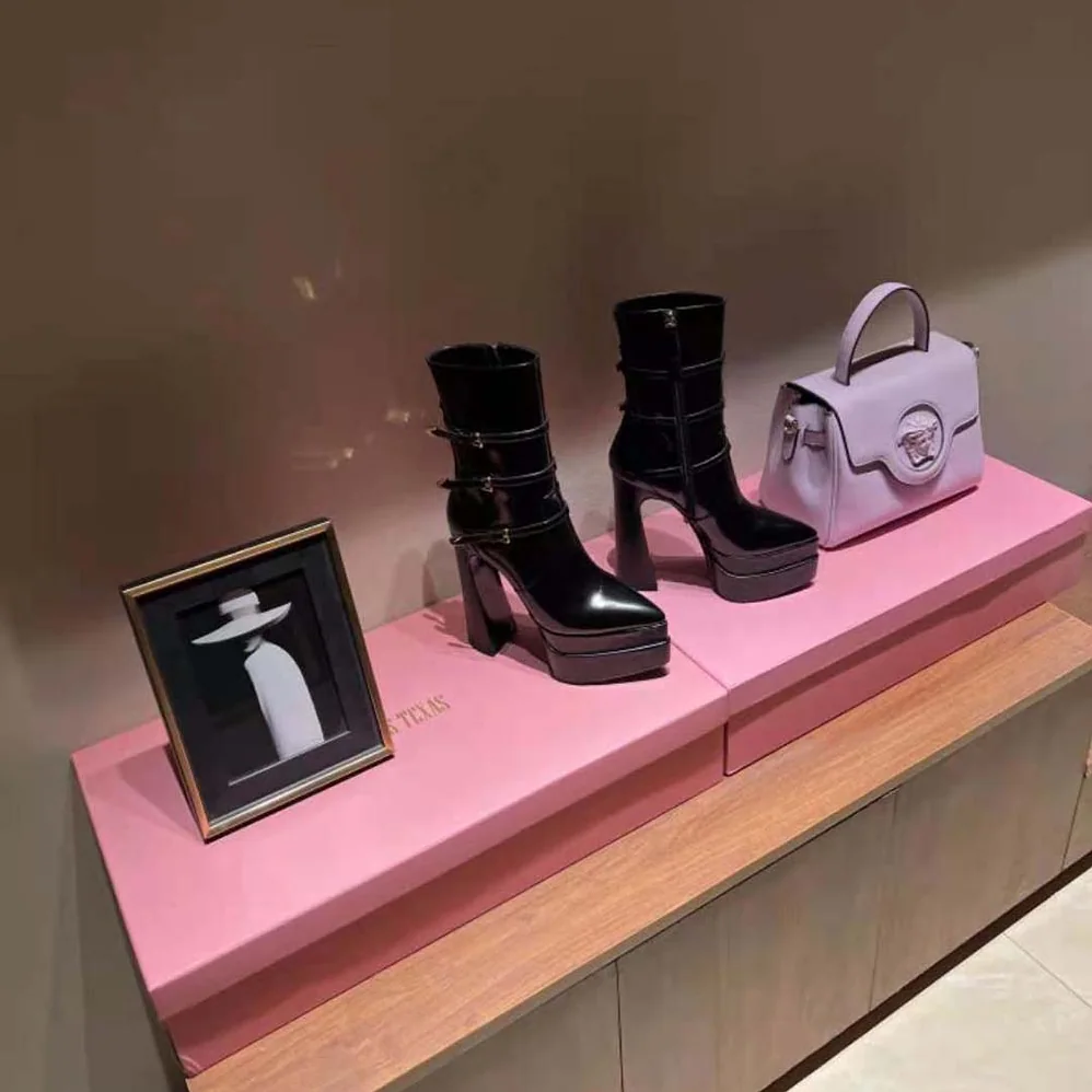 Versace Aevitas Pointy Platform Boots for Women in Black Versace Aevitas Pointy Platform Boots for Women in Black