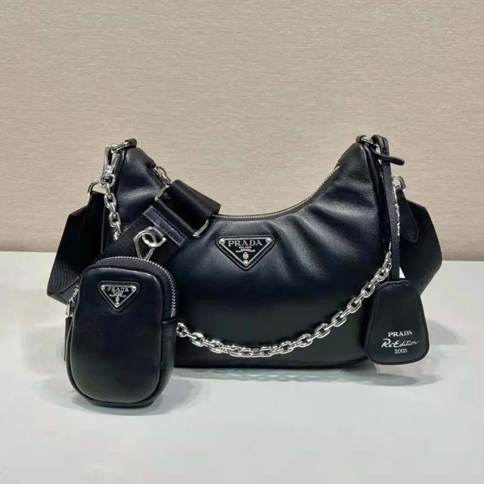 Prada Padded Nappa-Leather Prada Re-Edition 2005 Shoulder Bag for Women in Black Prada Padded Nappa-Leather Prada Re-Edition 2005 Shoulder Bag for Women in Black