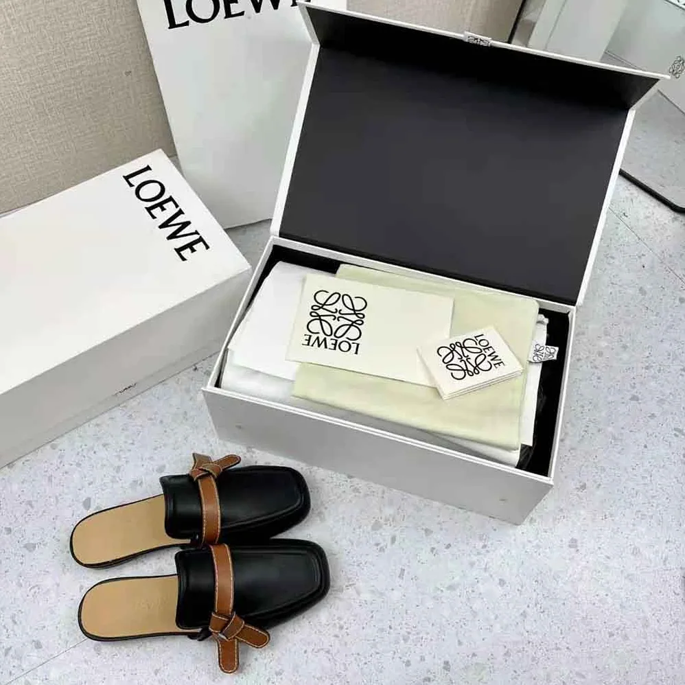 Loewe Gate Flat Mule in Calfskin for Women in Tan Loewe Gate Flat Mule in Calfskin for Women in Tan