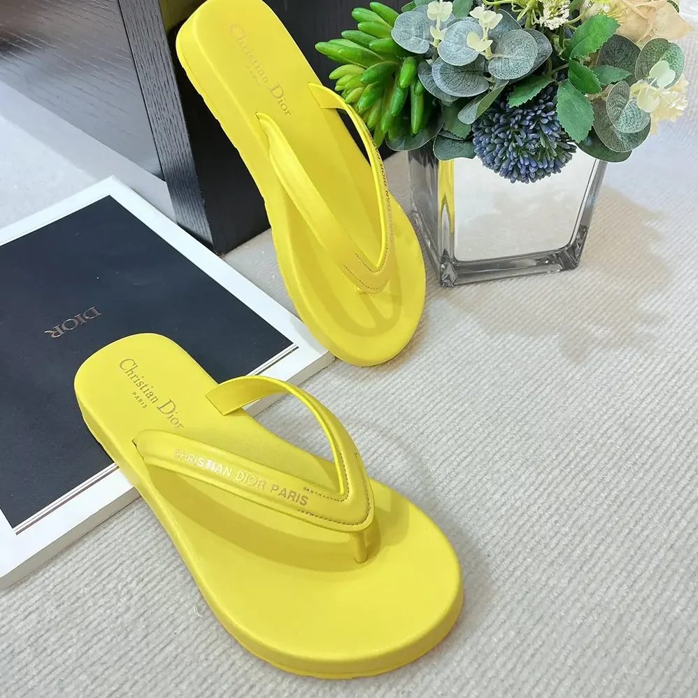 Dior Diorsea Thong Sandal Lemon Yellow Leather for Women in Effect Fabric