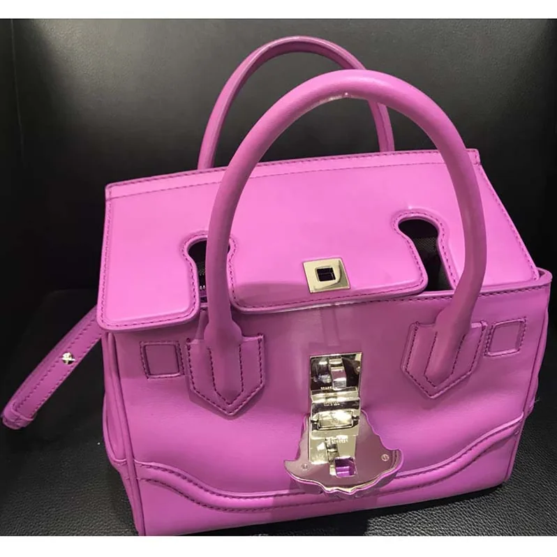 Versace Palazzo Empire Medium Bag in Calf Leather in Pink Versace Palazzo Empire Medium Bag in Calf Leather in Pink