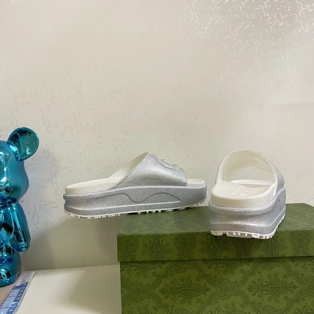 Gucci Interlocking G Slide Sandal Silver