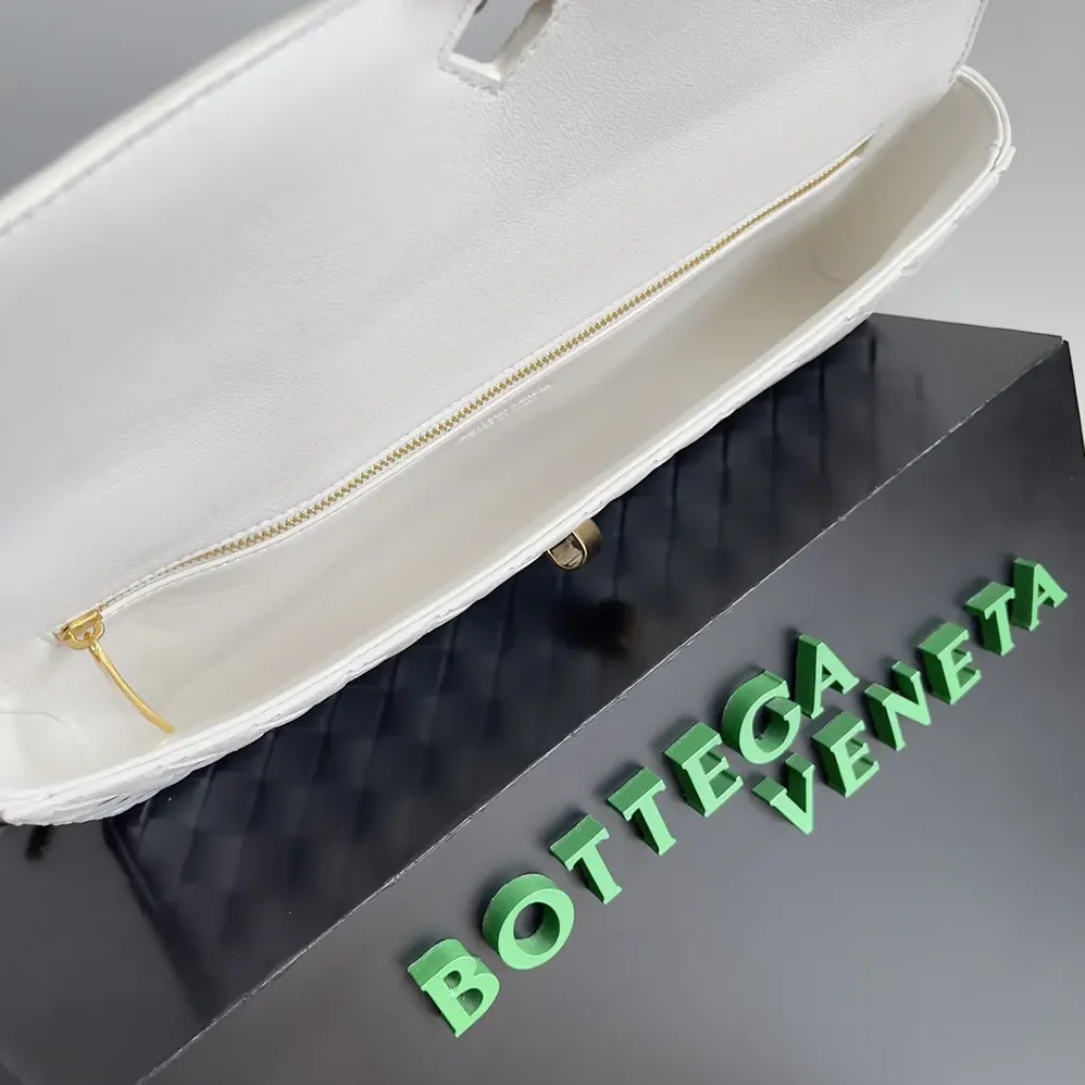 Bottega Veneta Long Clutch Andiamo With Handle for Women in White Bottega Veneta Long Clutch Andiamo With Handle for Women in White
