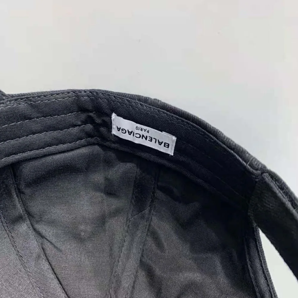 Balenciaga Classic Baseball Cap with Balenciaga Embroidered Logo for Women in Black Balenciaga Classic Baseball Cap with Balenciaga Embroidered Logo for Women in Black