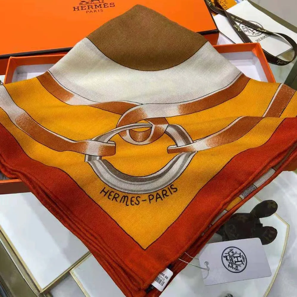 Hermes Figure Artistique Scarf 90 for Women in Orange Hermes Figure Artistique Scarf 90 for Women in Orange