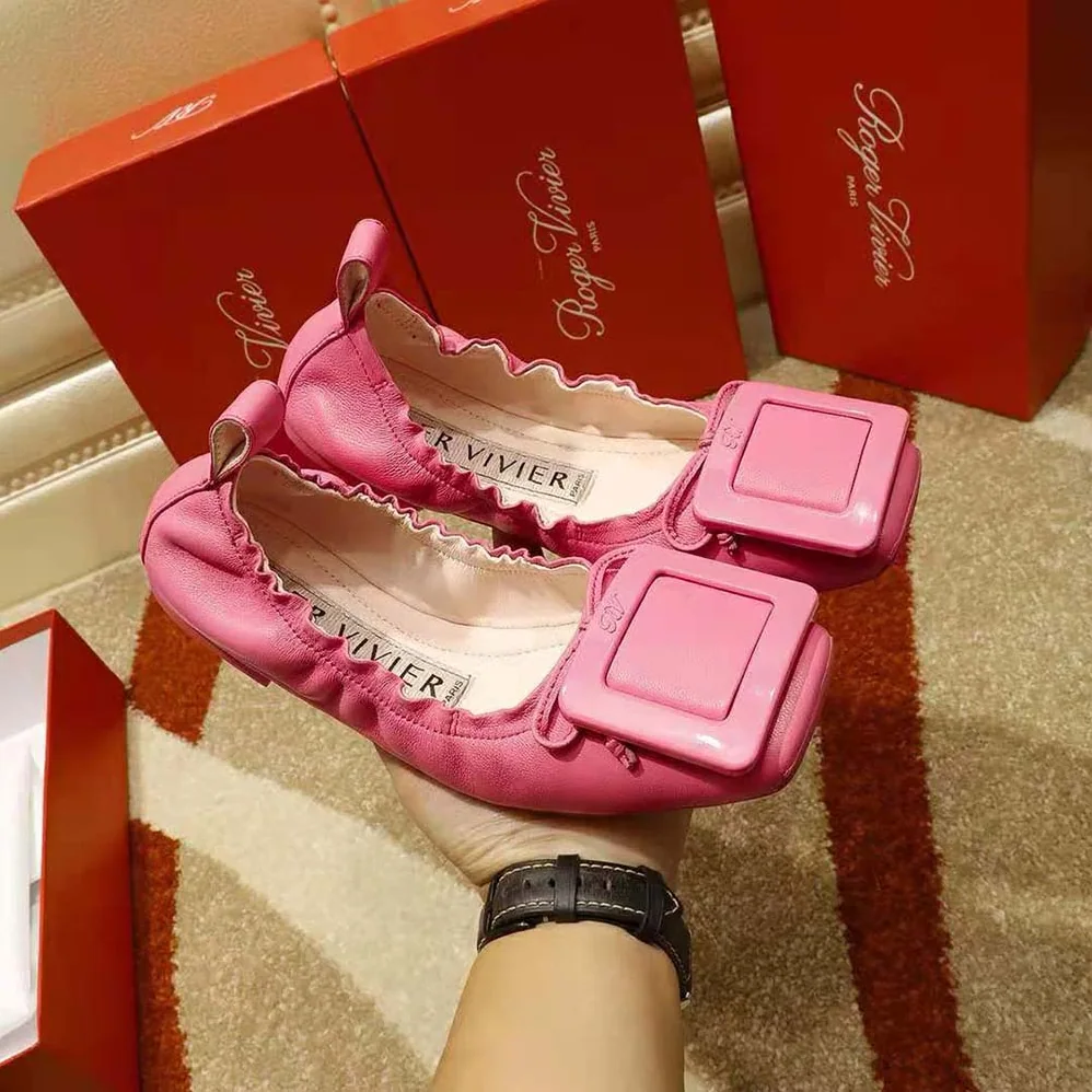 Roger Vivier Viv' Pockette Lacquered Buckle Ballerinas in Nappa for Women in Pink Roger Vivier Viv' Pockette Lacquered Buckle Ballerinas in Nappa for Women in Pink