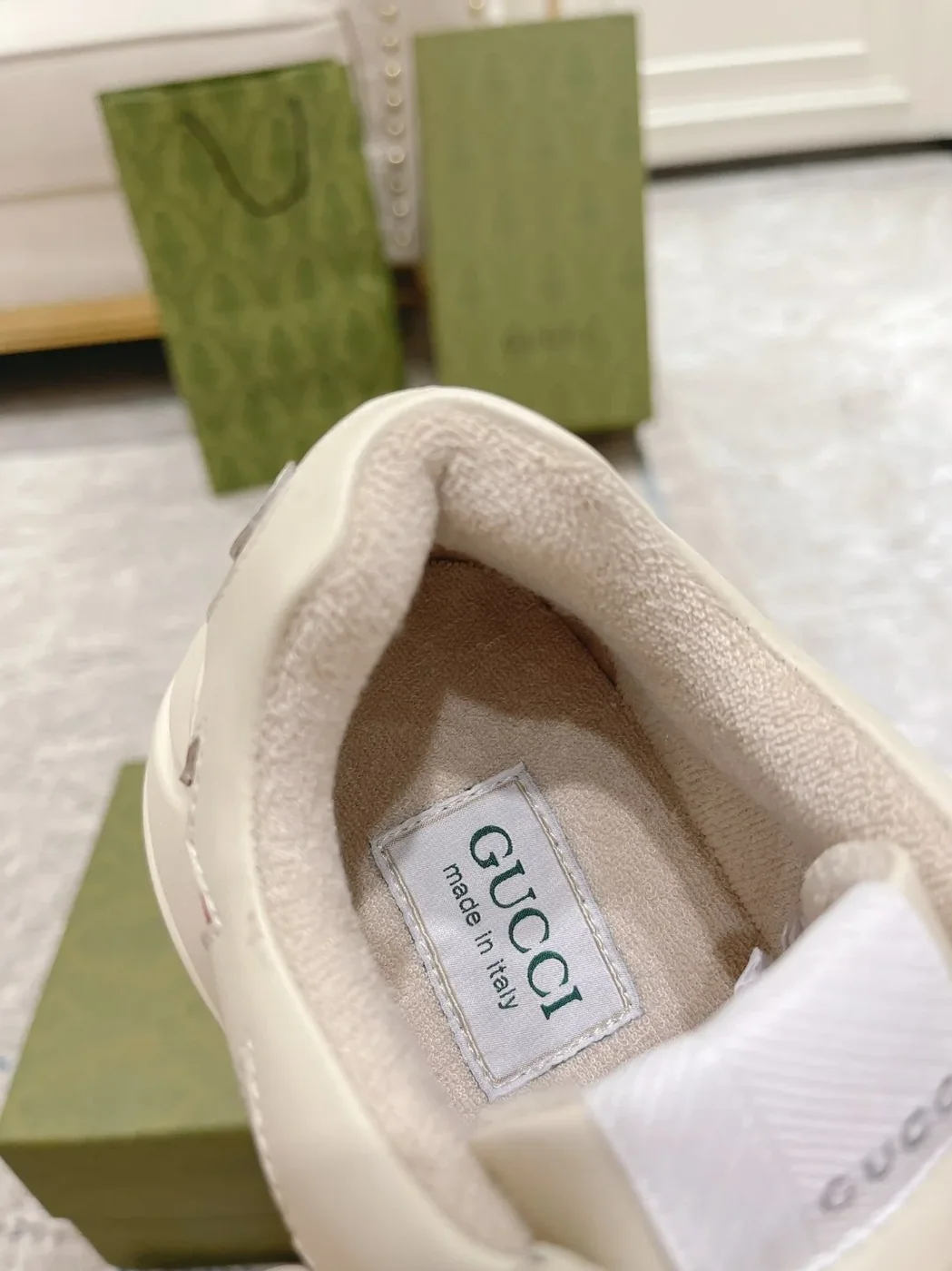 Gucci Rhyton Sneaker With Stars White