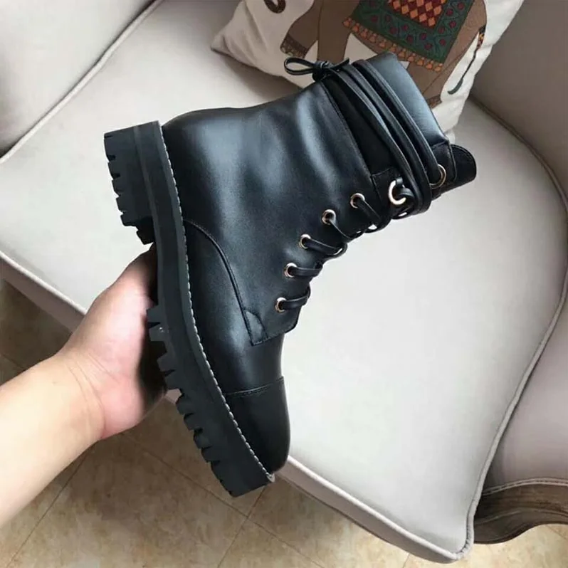 Stuart Weitzman Shoes The Strummer Boot 40mm Heel Hight for Women in Black