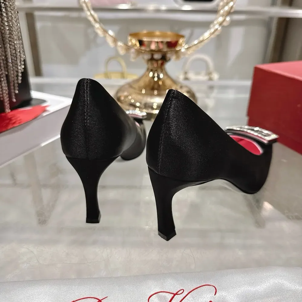 Roger Vivier Trompette Pumps in Satin for Women in Black