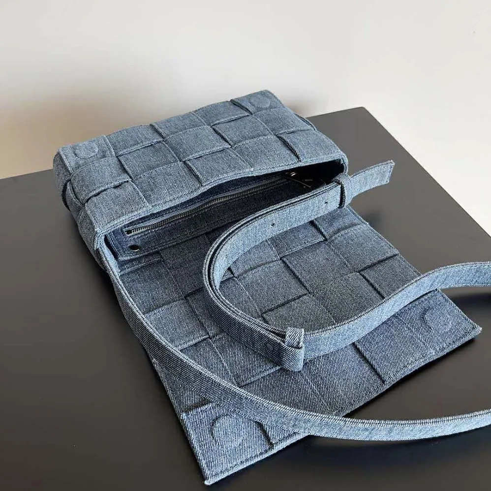 Bottega Veneta Cassette Intreccio Washed Denim Cross for Women in Body Bag
