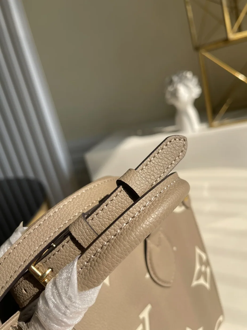 Louis Vuitton Handle Bag Light in Brown Louis Vuitton Handle Bag Light in Brown