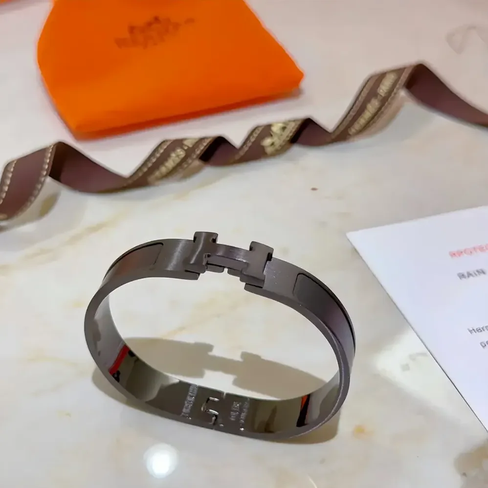 Hermes Clic HH So Black Bracelet for Unisex Hermes Clic HH So Black Bracelet for Unisex