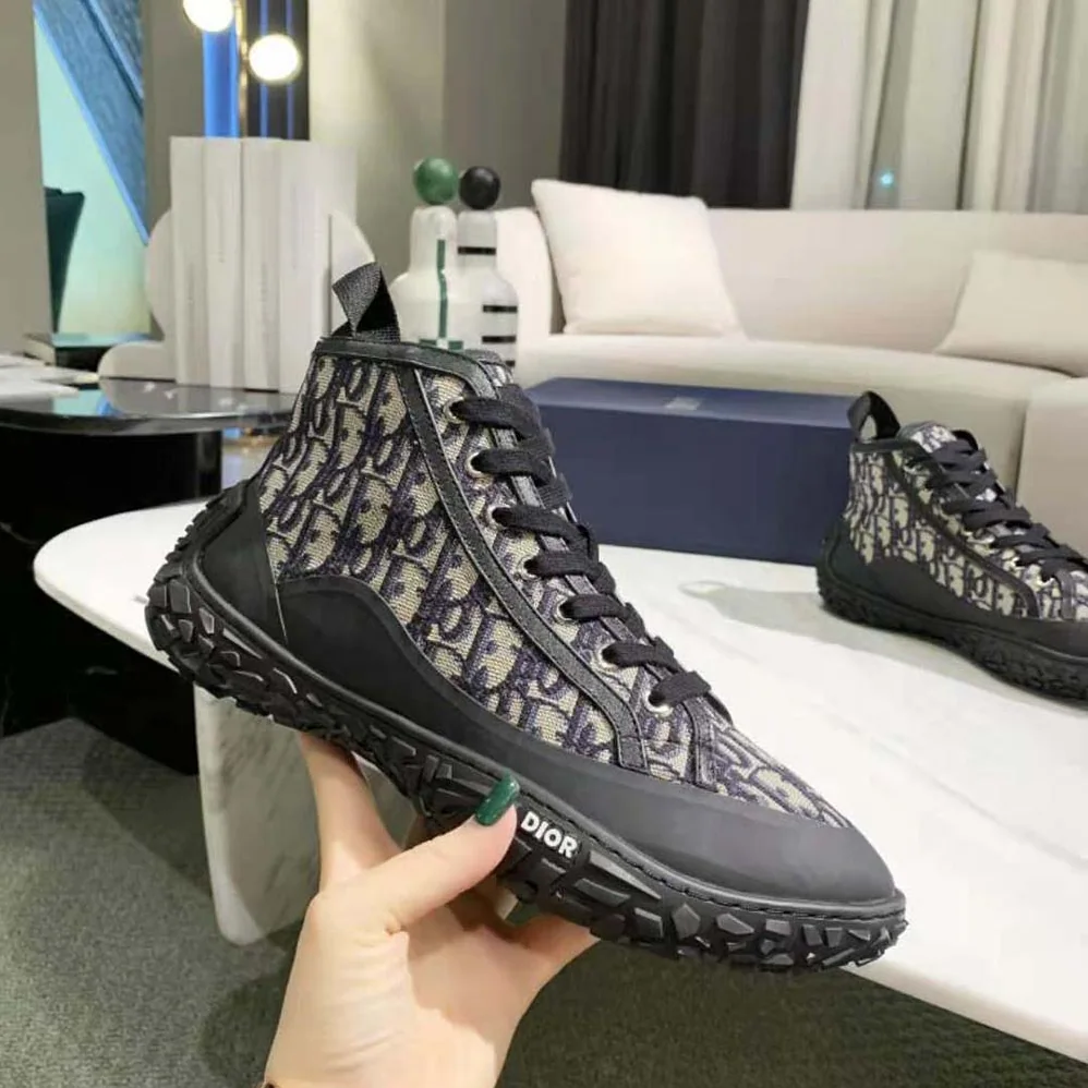 Dior B28 High-top Sneaker Beige and Black Dior Oblique Jacquard and Black Rubber for Unisex