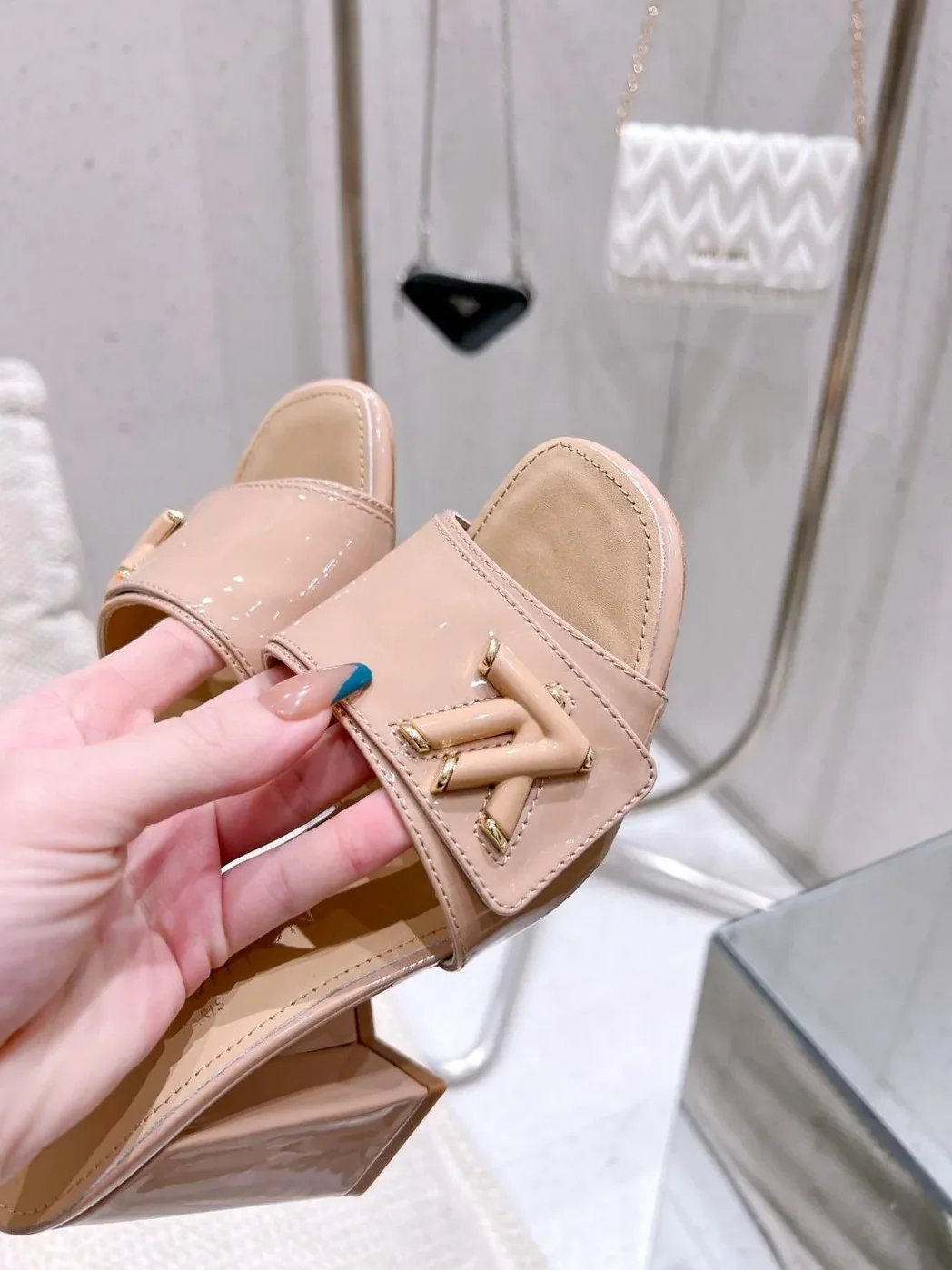 Louis Vuitton Shake Mule Beige Louis Vuitton Shake Mule Beige