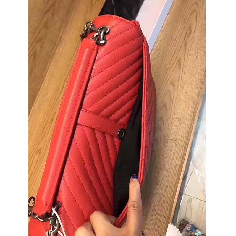 Saint Laurent YSL Classic Large College Bag Matelasse Leather in Red