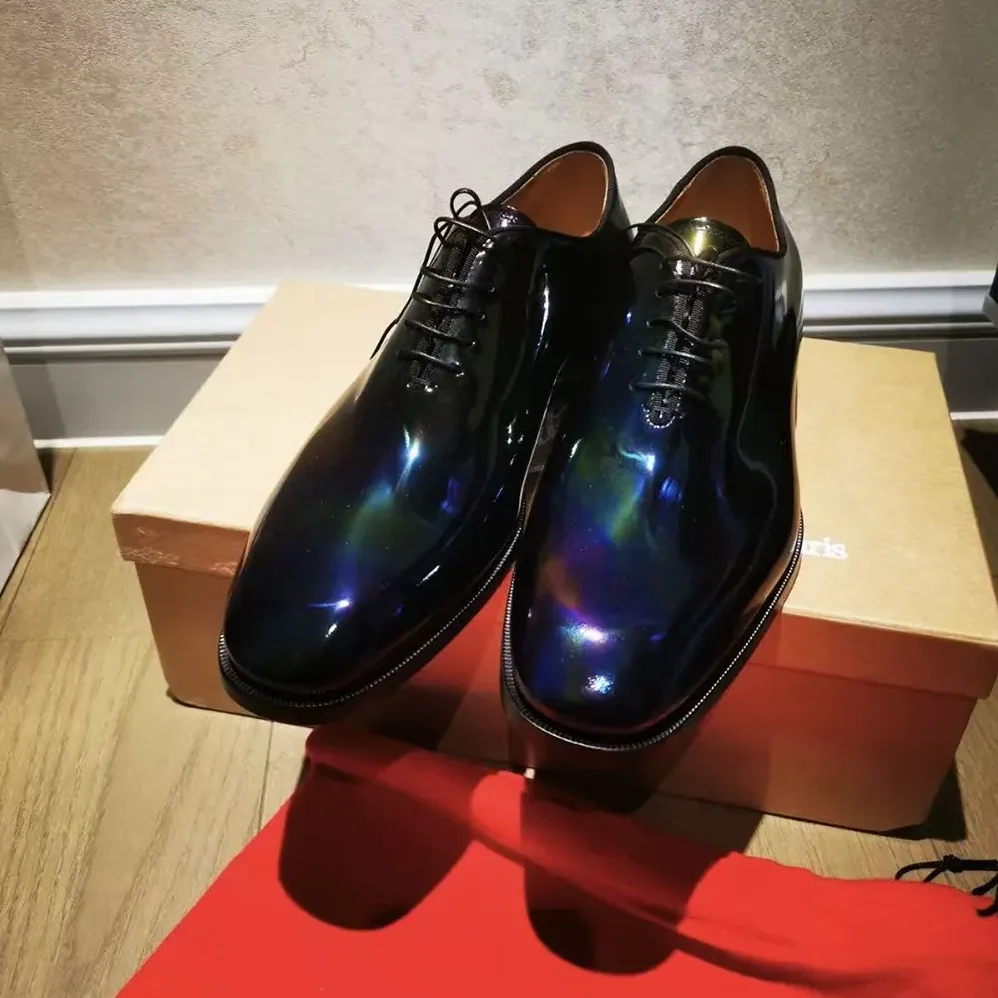Christian Louboutin Pelvis Oxfords Patent Calf Leather for Men in Black Christian Louboutin Pelvis Oxfords Patent Calf Leather for Men in Black