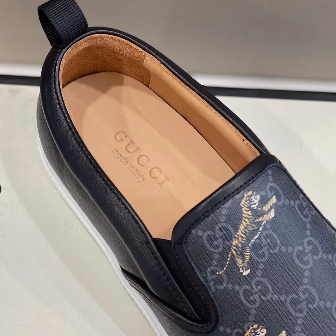 Gucci Ace GG Supreme Slip-On With Tigers Printed Black for Men