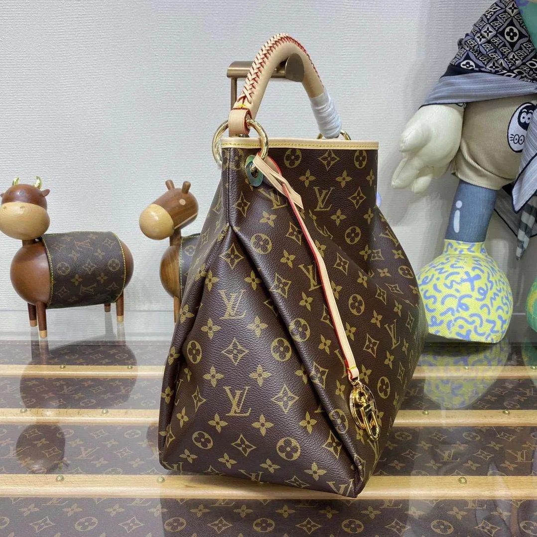 Louis Vuitton Artsy MM Monogram Canvas Brown / LV