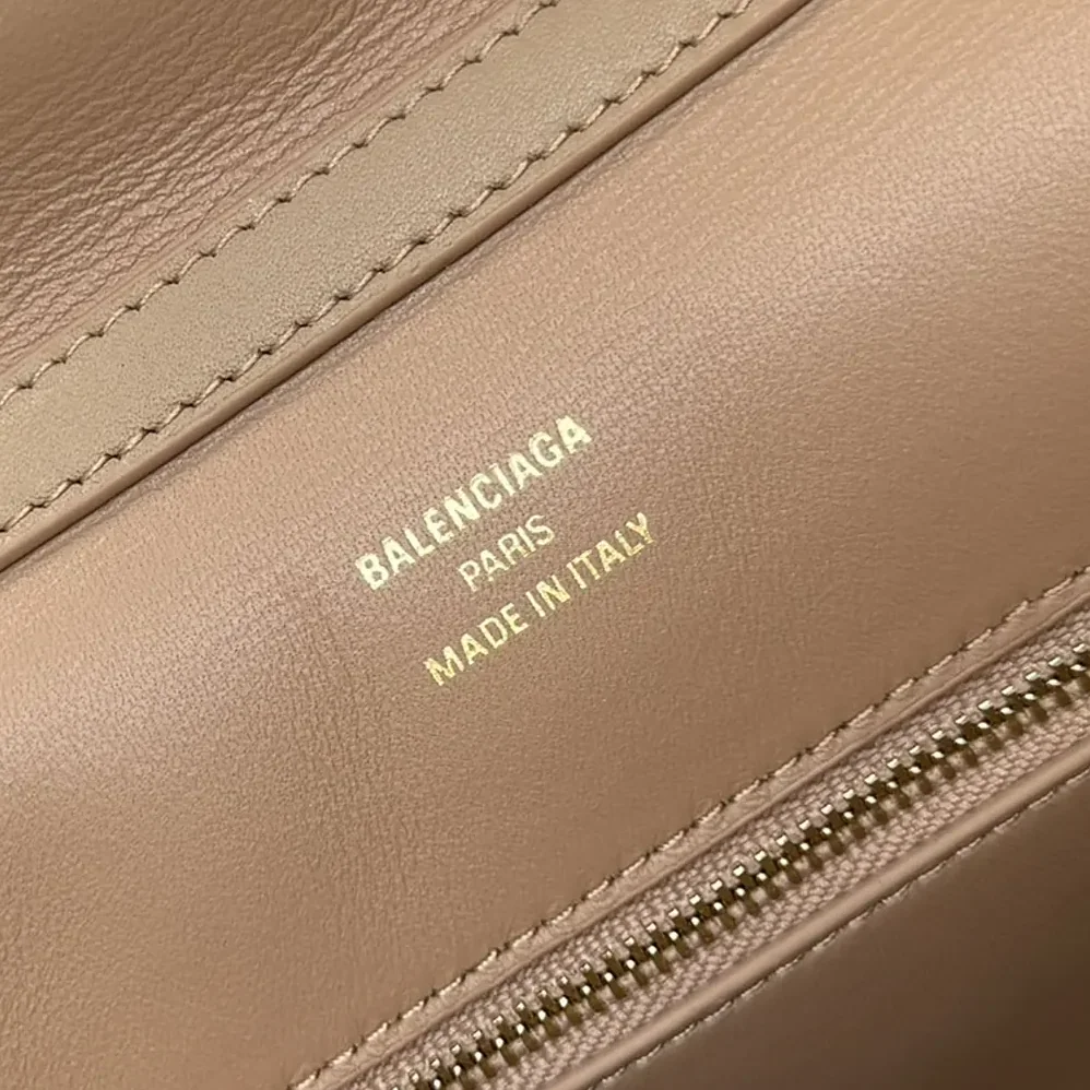 Balenciaga Rodeo Handbag Large In latte Smooth Calfskin Aged for Women in gold Hardware