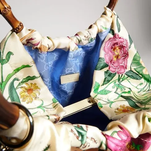 Gucci Silk Maxi With Bamboo Handle Tote Bag in White/ Multicolor Gold Hardware