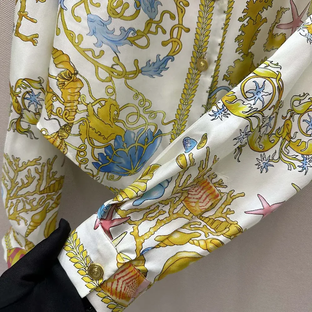 Versace Underwater Barocco Knotted Crop Silk Shirt for Women in Yellow Versace Underwater Barocco Knotted Crop Silk Shirt for Women in Yellow