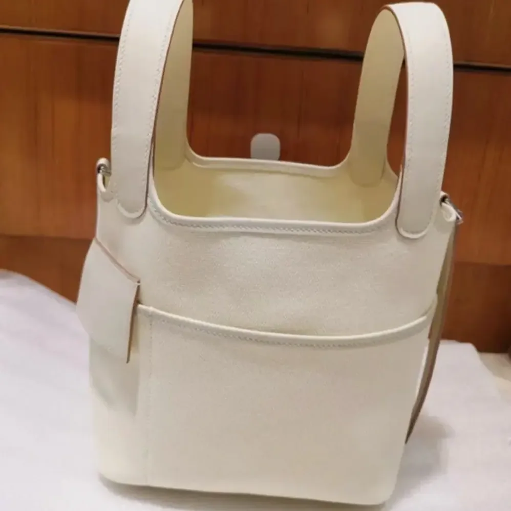 Hermes Picotin Lock 18 Pockets in Goeran Canvas Leather for Women in White Hermes Picotin Lock 18 Pockets in Goeran Canvas Leather for Women in White