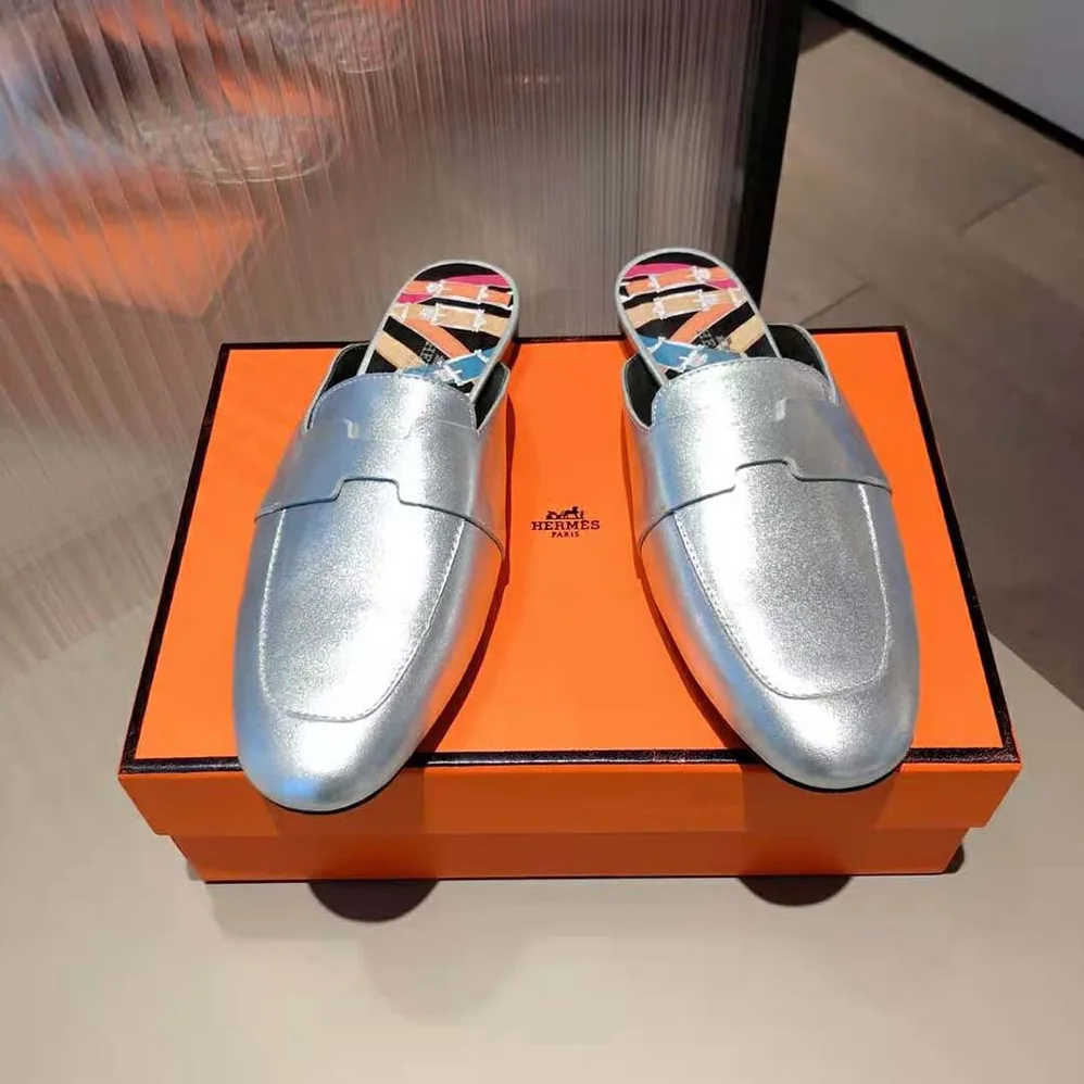 Hermes Catena Mule Mule in Supple Goatskin for Women in Silver Hermes Catena Mule Mule in Supple Goatskin for Women in Silver