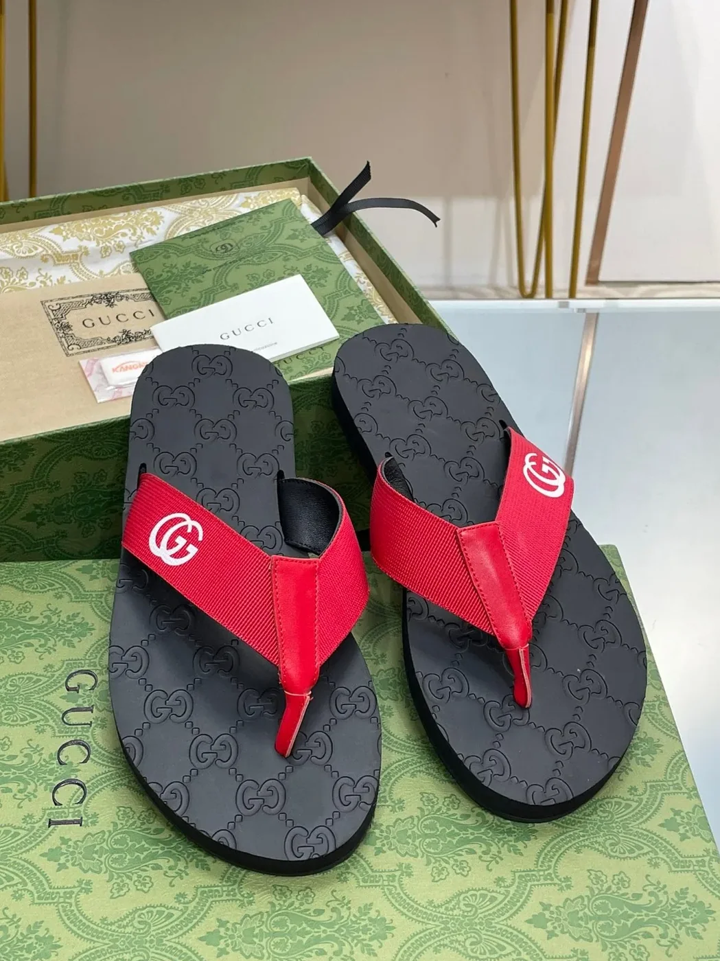 Gucci Thong Sandal Red