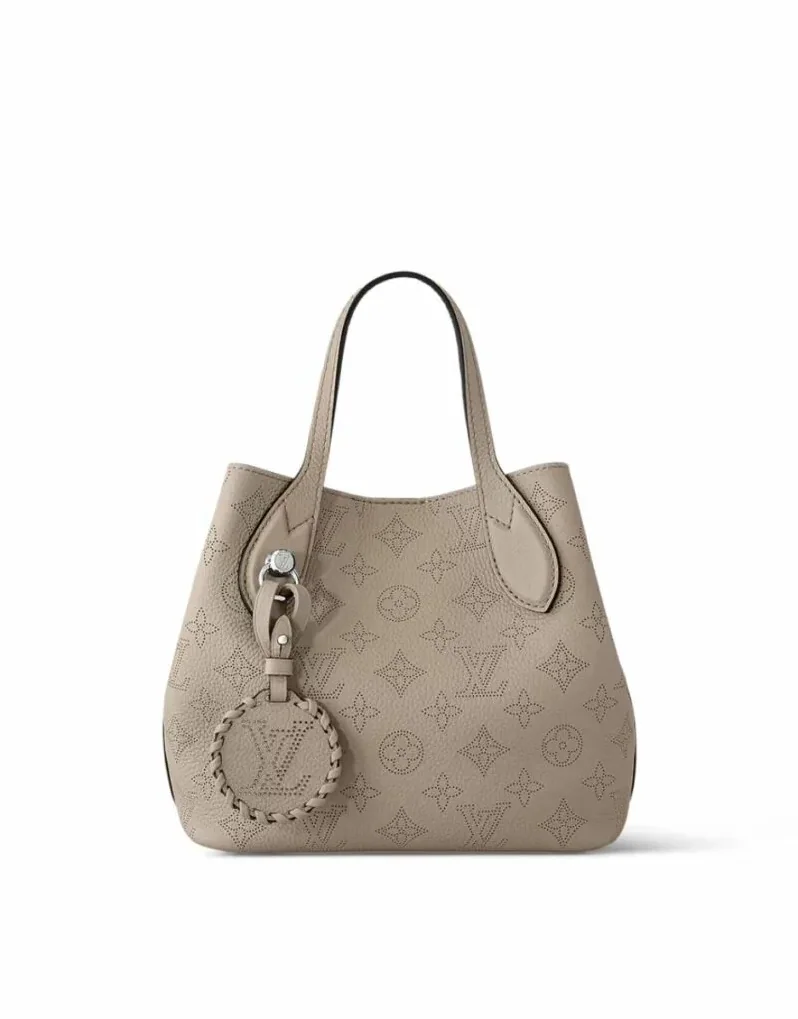 Louis Vuitton Daily Pouch Bag Monogram Canvas Light Pink / LV