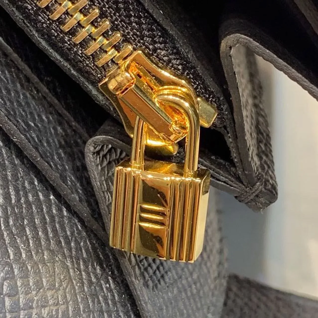 Hermes Kelly Wallet To Go Woc Black With Gold Toned Hardware Bag /